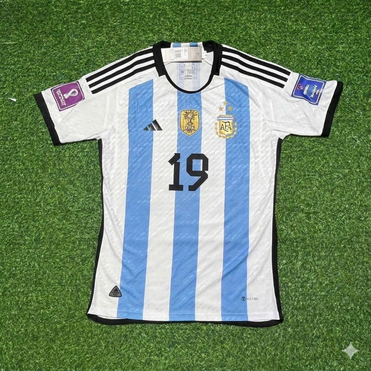 Nicolás Otamendi 19 - Argentinien 2022 Katar Weltmeister Heimtrikot Maillot Trikot Maglia Fußballtrikot