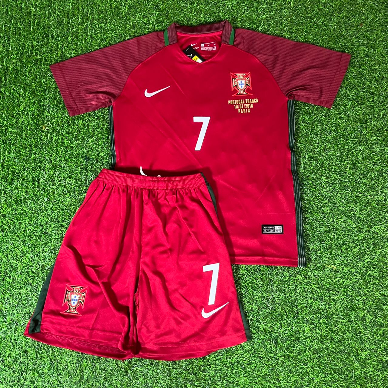 Cristiano Ronaldo Portugal 2016 Home Ronaldo Kids Kit – Kit Jersey for Children – | KinderTrikot | Maillot Enfant Soccer Shirt