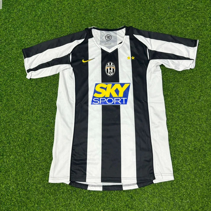 Maillot de football rétro domicile noir et blanc Alessio Tacchinardi #3 Juventus 2004-2005