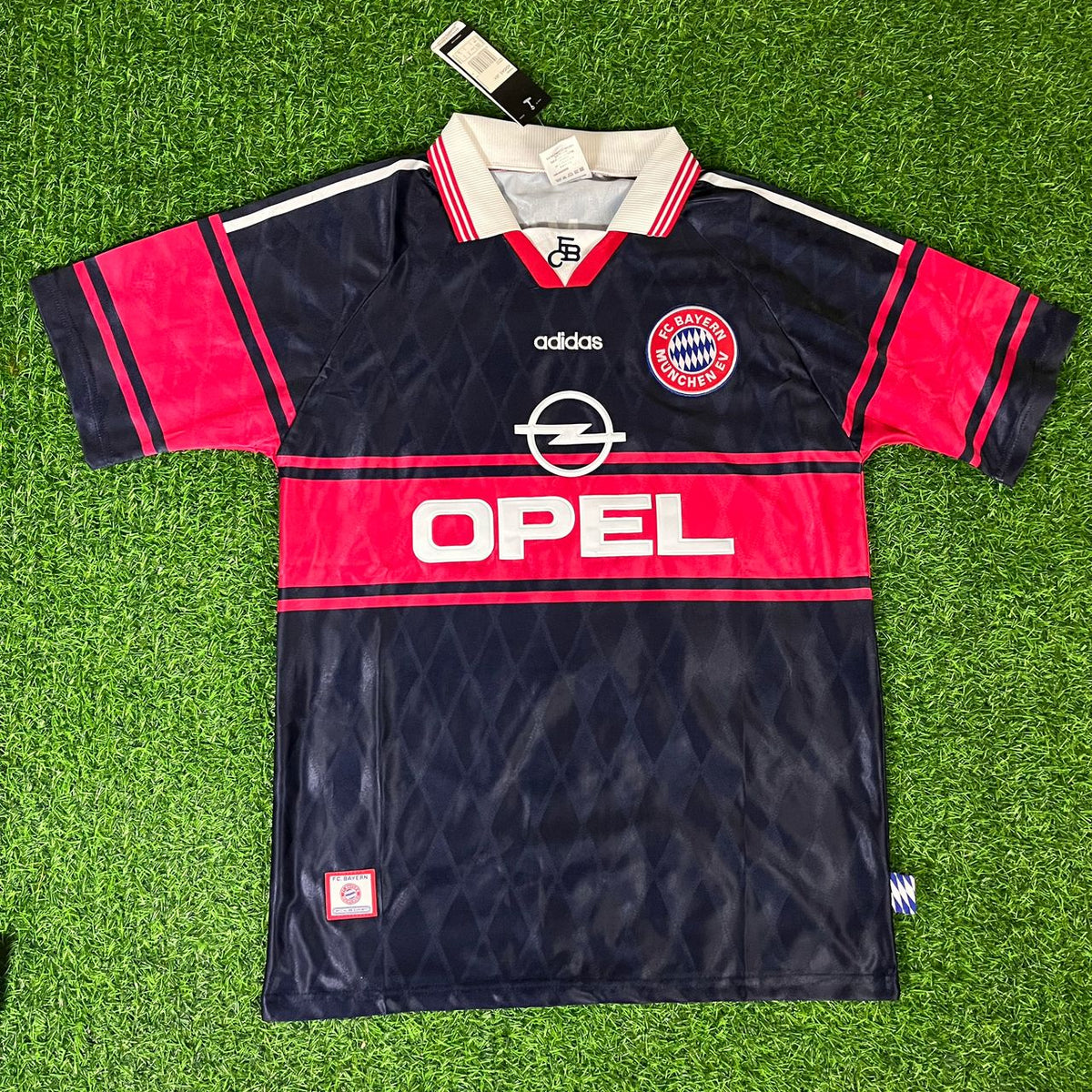 Bayern Munich 1997/99 Retro Jersey – Bixente Lizarazu 3