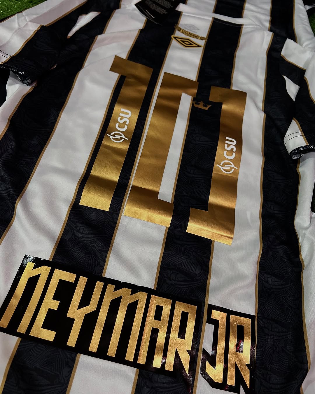 Neymar JR Santos Schwarzes gestreiftes Fußballtrikot Trikot Fußballhemd