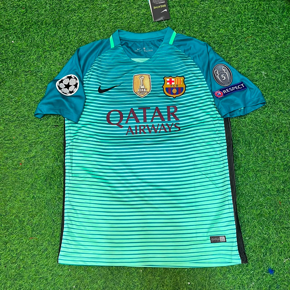 Barcelona 2016/17 Away Retro Jersey – Andres Iniesta 8
