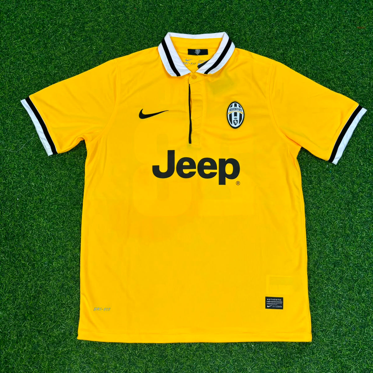 Camiseta de fútbol retro amarilla de visitante de la Juventus 2013/2014 de Arturo Vidal
