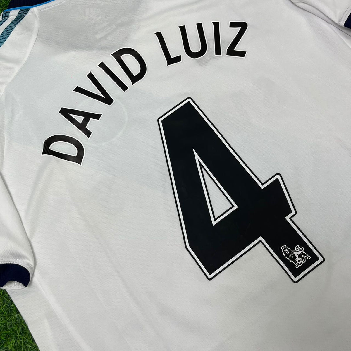 Chelsea 2012/13 White Retro Football Jersey – David Luiz
