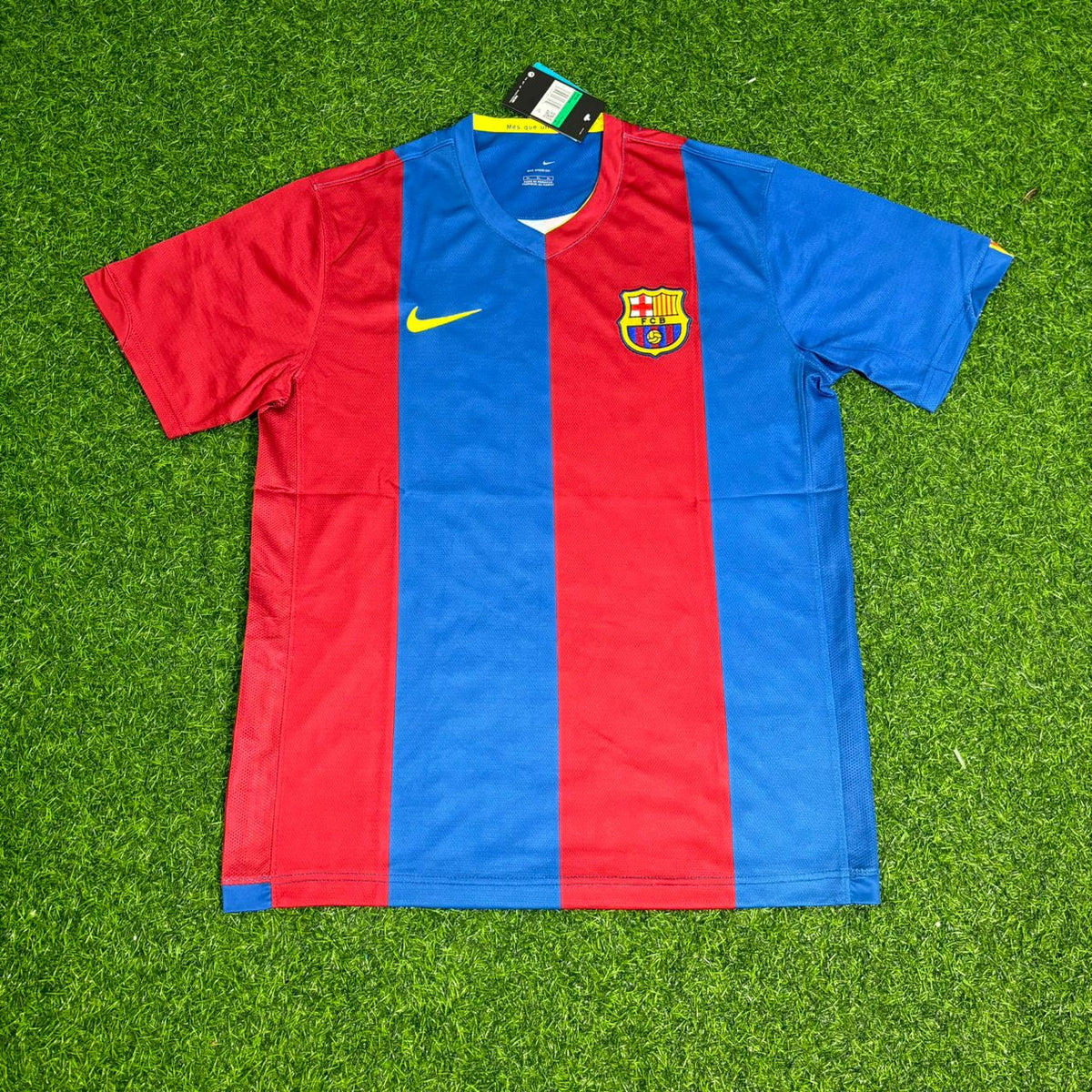 Maillot de football rétro domicile du FC Barcelone 2006/2007 Lilian Thuram