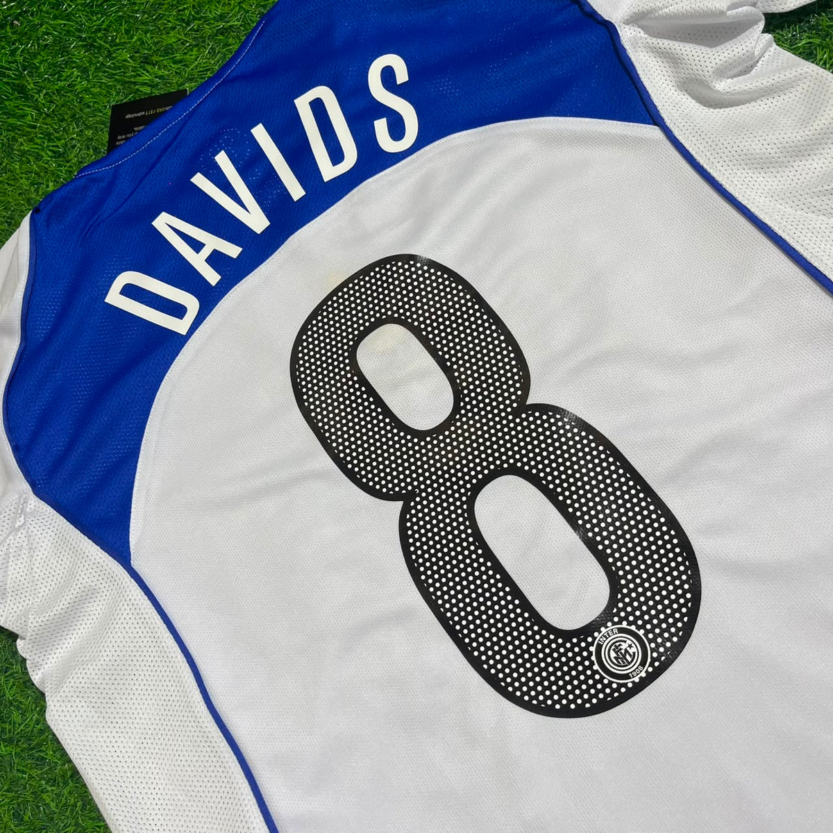 Camiseta de fútbol retro blanca del Inter de Milán 2004-2005 de Edgar Davids