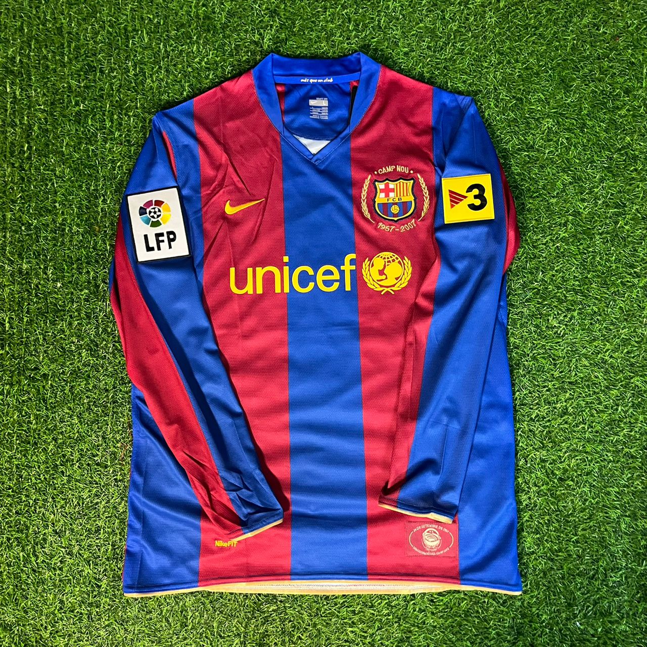 Samuel Eto'o Barcelona 2007 Retro Football Jersey
