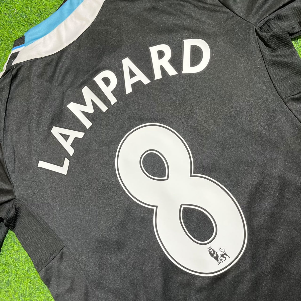 Frank Lampard Chelsea 2011-2012 Retro Football Jersey