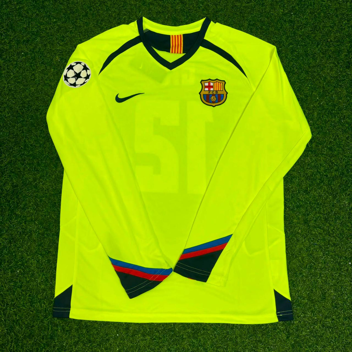 Maillot de football rétro à manches longues jaune-vert Giovanni van Bronckhorst Barcelone 2005-2006
