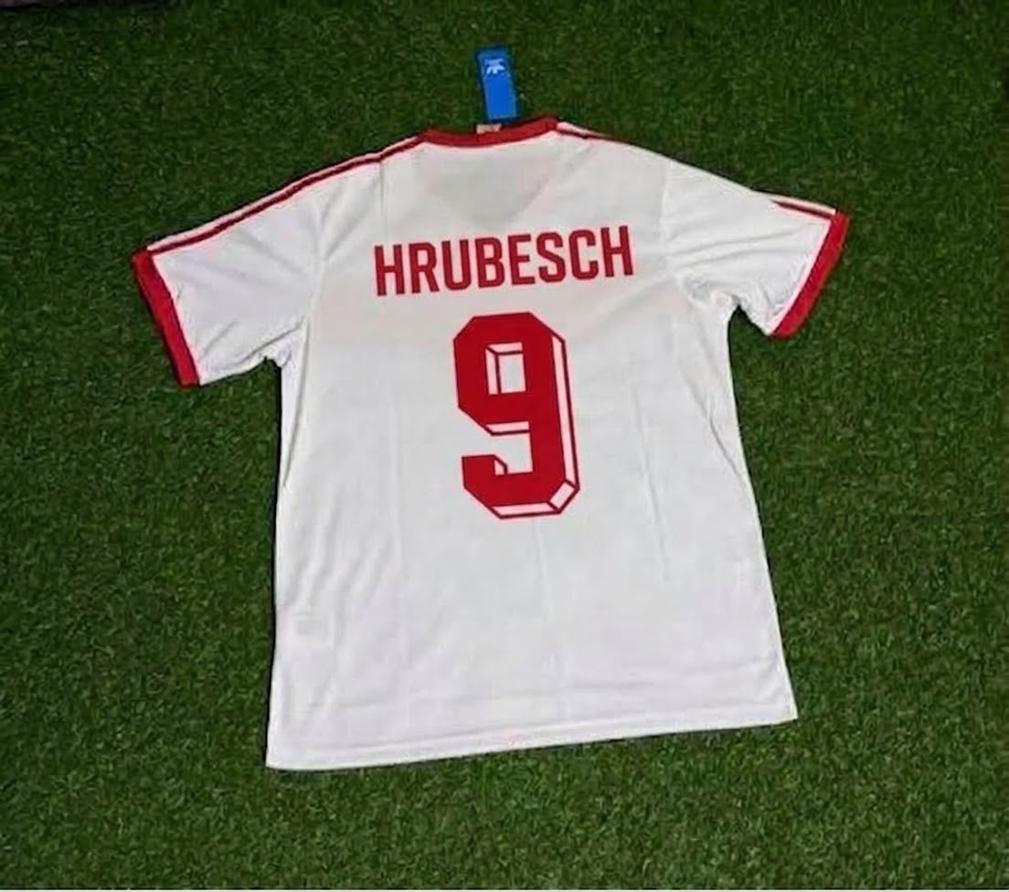 Horst Hrubesch #9 Maillot domicile rétro Hamburger SV 1983 Blanc Maillot de football