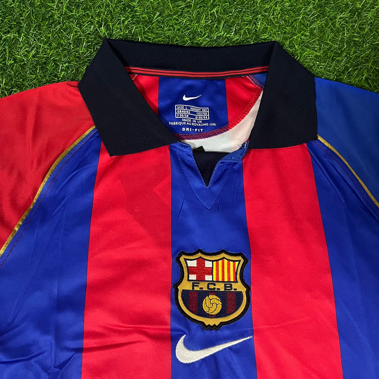 Javier Saviola 7 – Barcelona 2001/2002 Home Retro Kit Jersey Trikot Maillot Soccer Shirt