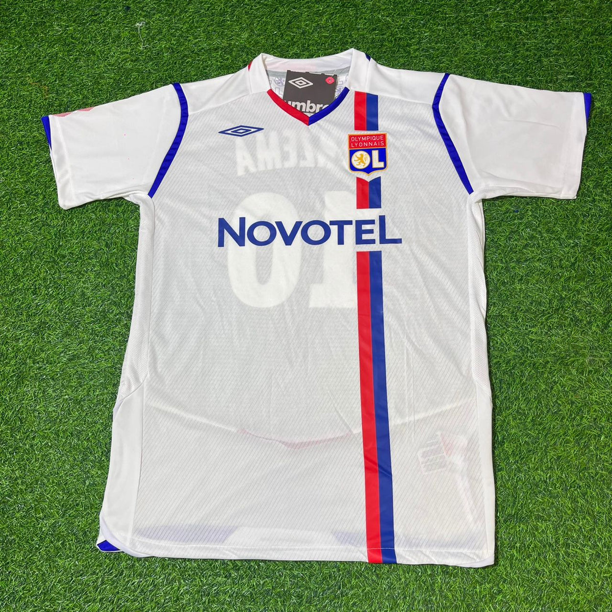 Maillot de football rétro Karim Benzema Olympique Lyonnais 2008/2009 Domicile Blanc