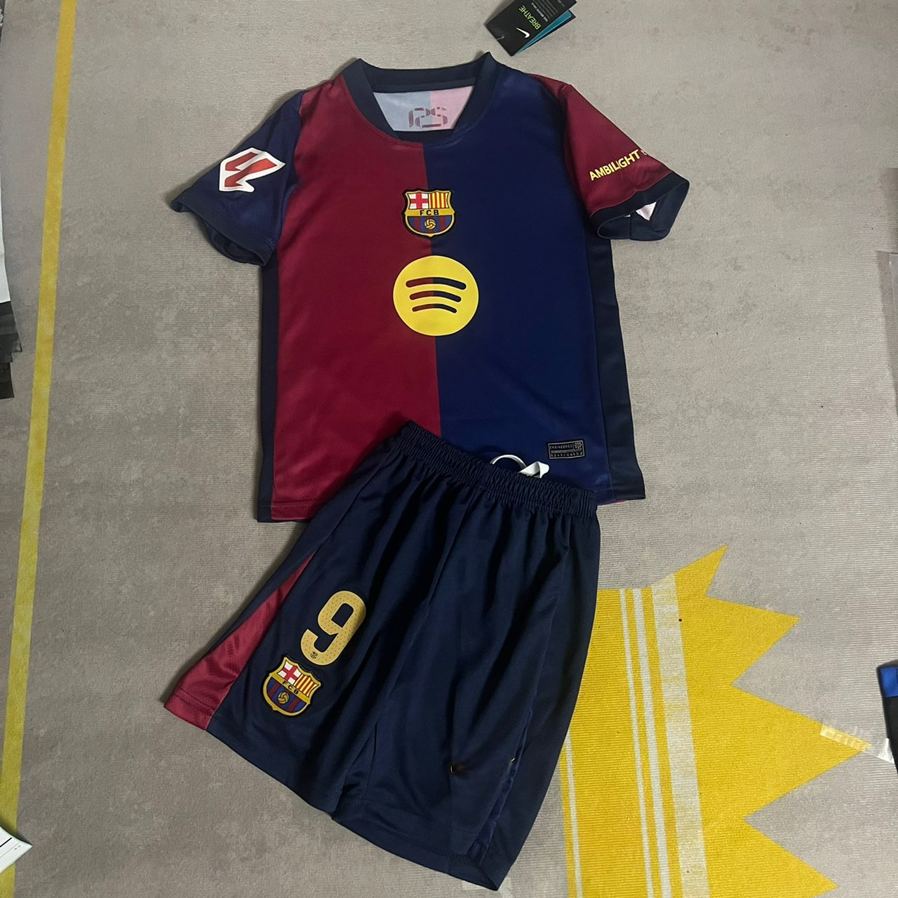 Robert Lewandowski Barcelona Kinder Trikot (Alter 3-13)