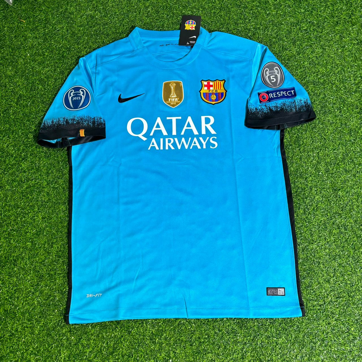 Sergio Busquets Barcelona 2015/2016 Retro Football Jersey