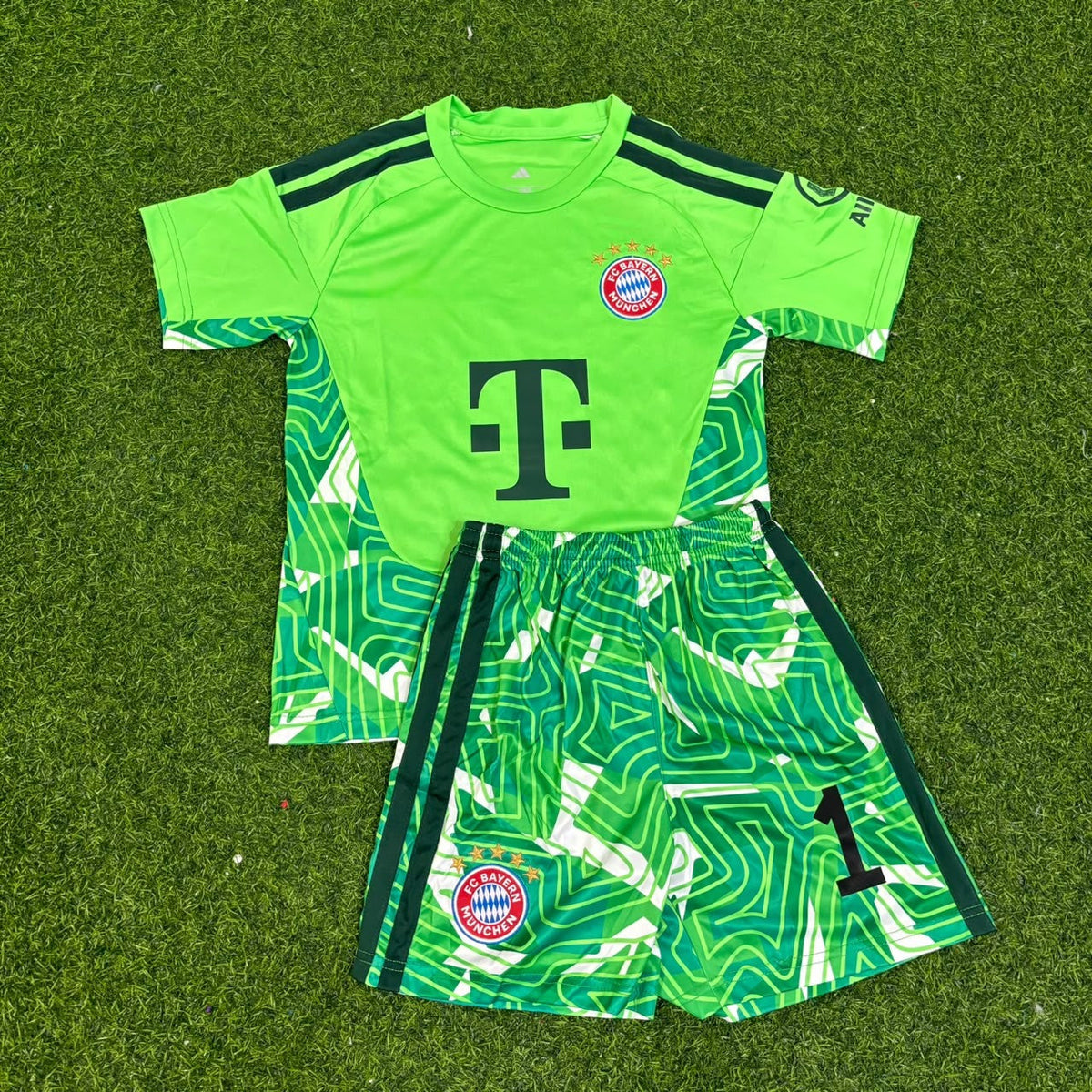 Manuel Neuer FC Bayern München Grünes Torwarttrikot Set