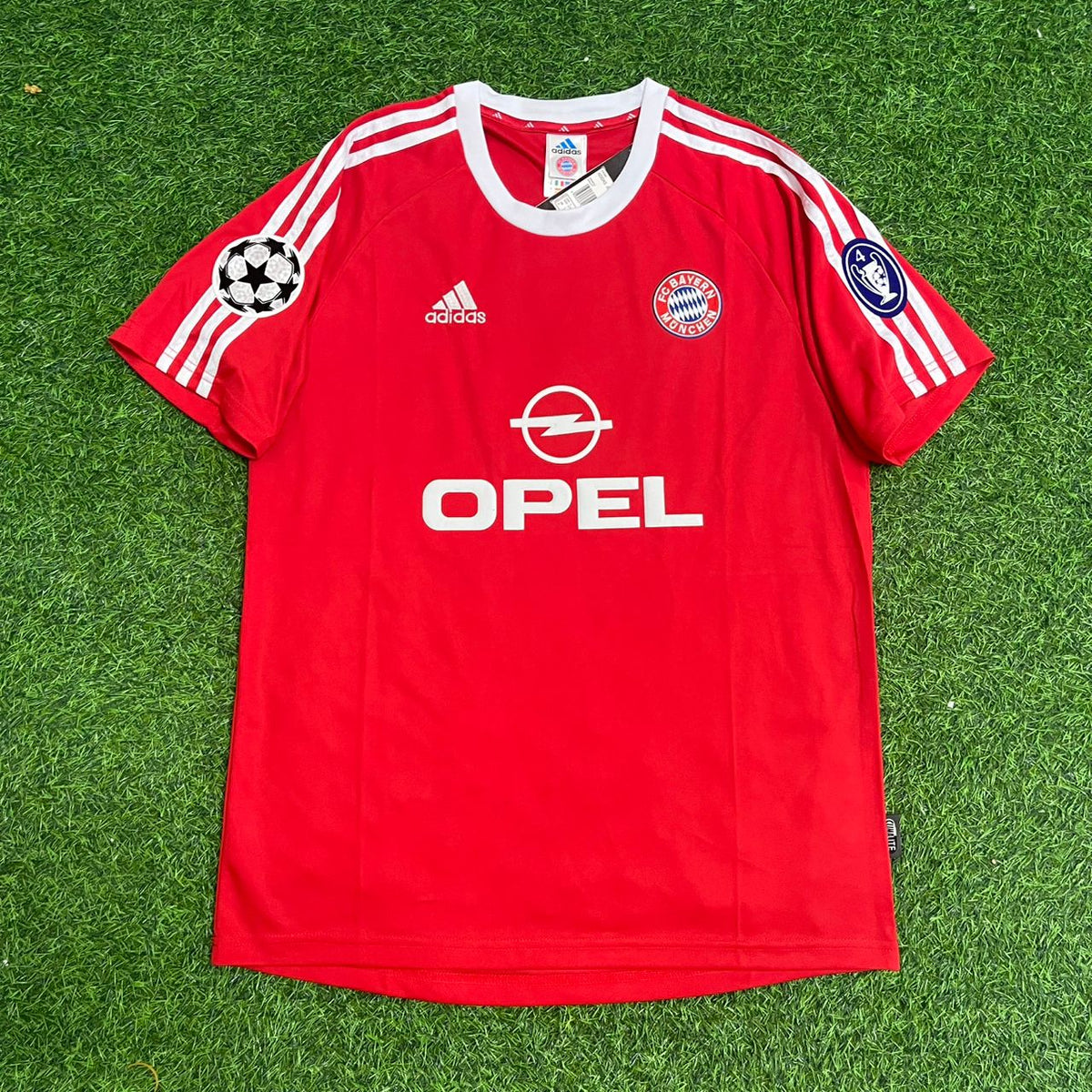 Maillot rétro du Bayern Munich 2000/01 – Mehmet Scholl