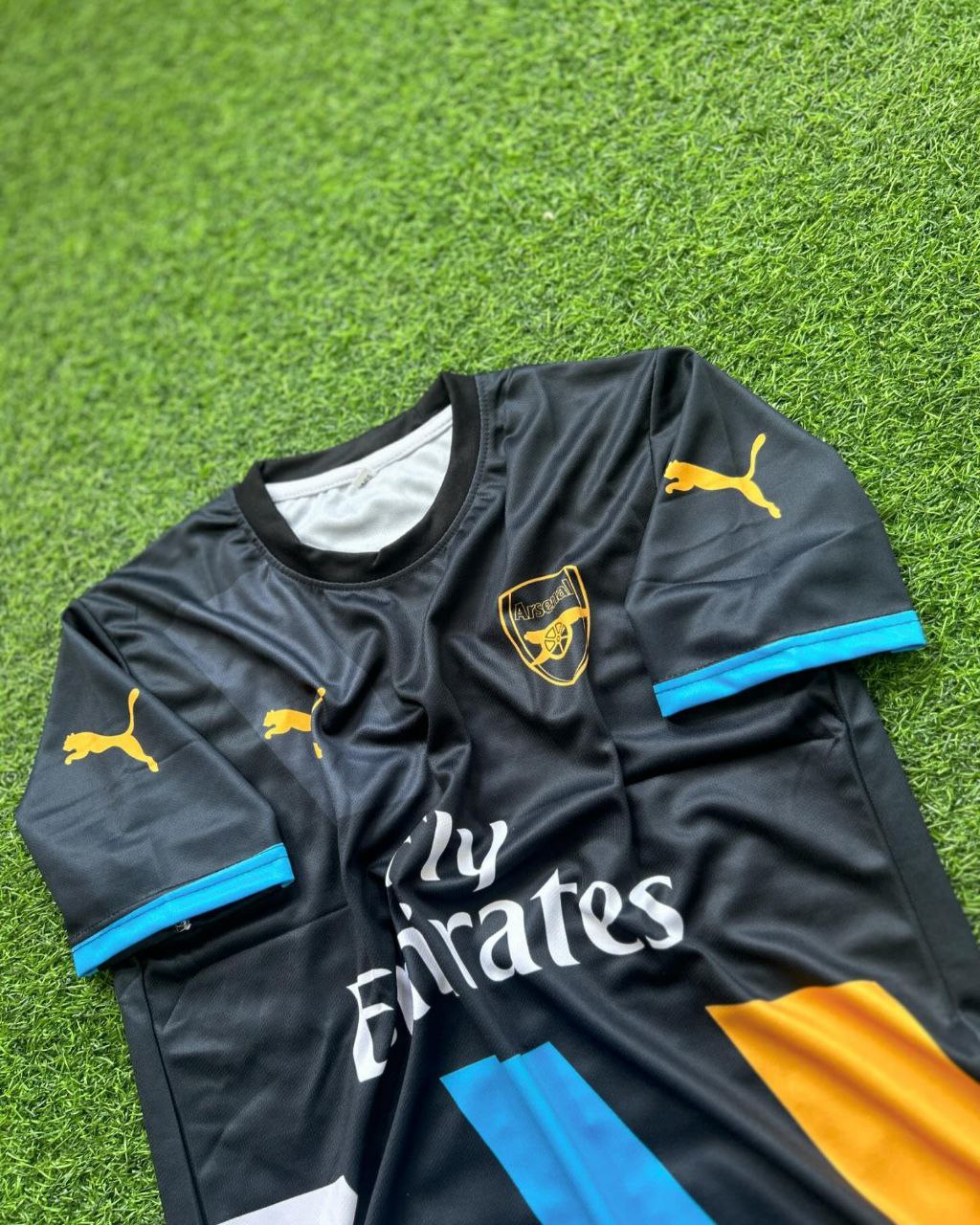 Mesut Özil Arsenal Retro Trikot