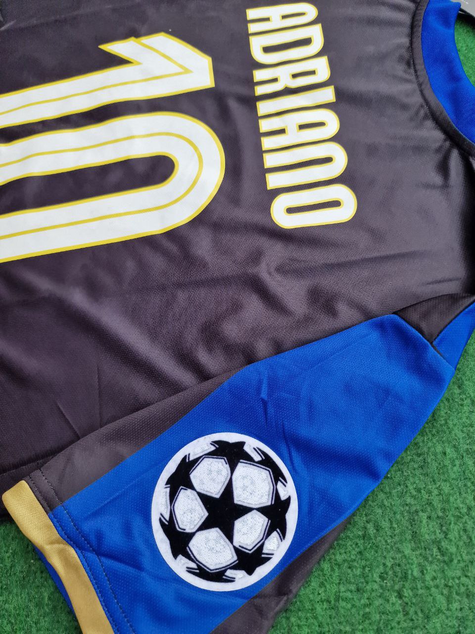 Camiseta de fútbol retro del Inter de Milán 2008-09 de Adriano #10