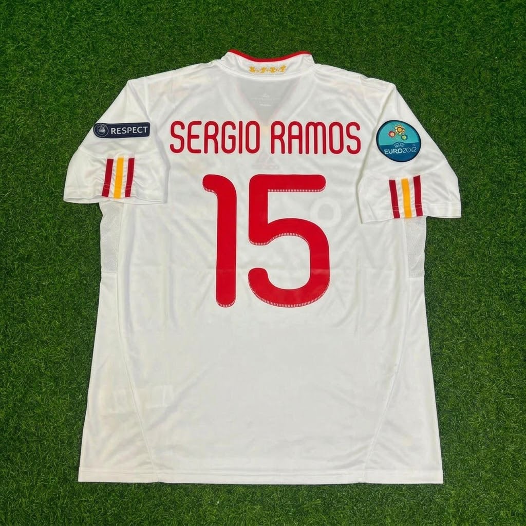 Maillot de football rétro Sergio Ramos Espagne EURO 2012 Final