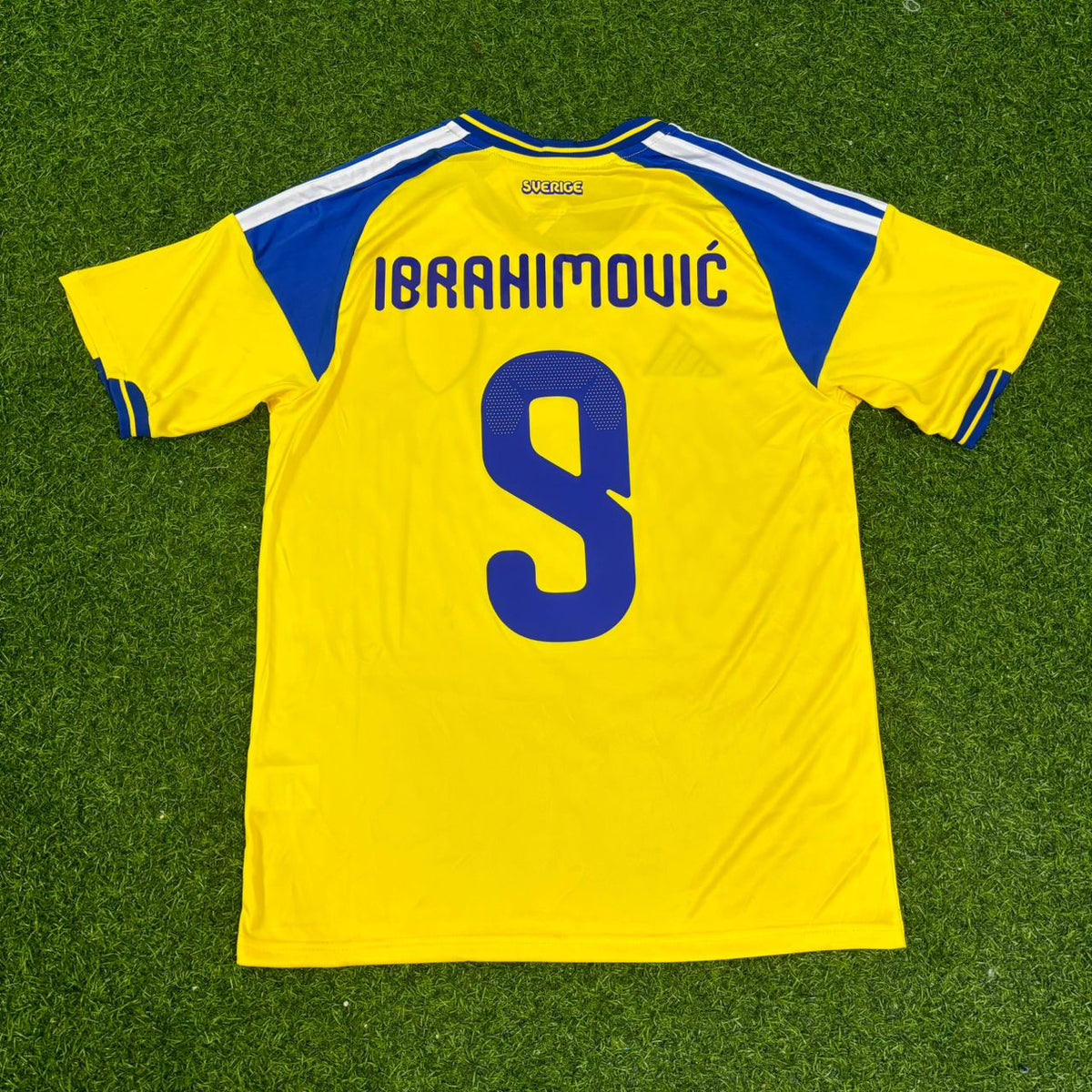 Conjunto de camiseta de fútbol retro de Zlatan Ibrahimovic de Suecia