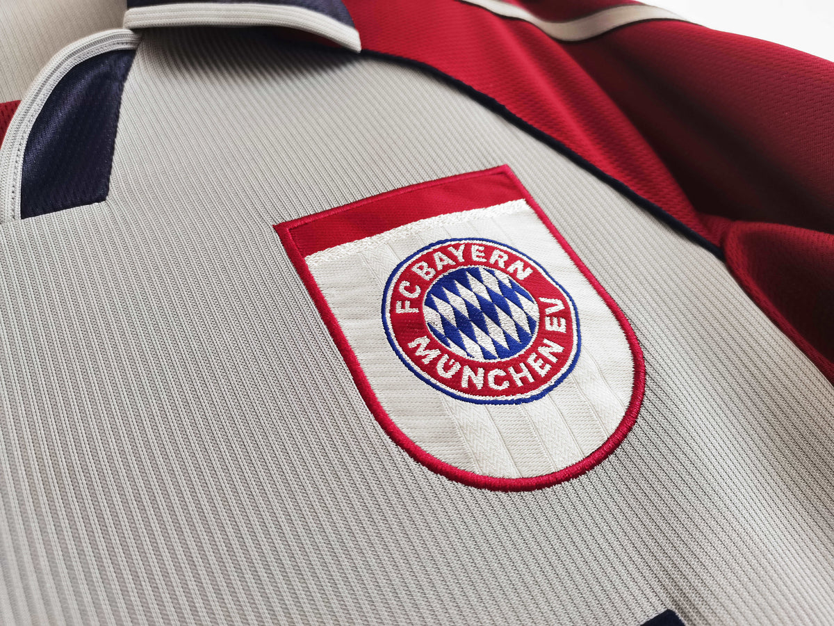 Camiseta de fútbol retro de visitante del F.C. Bayern de Múnich, temporada 1998-1999
