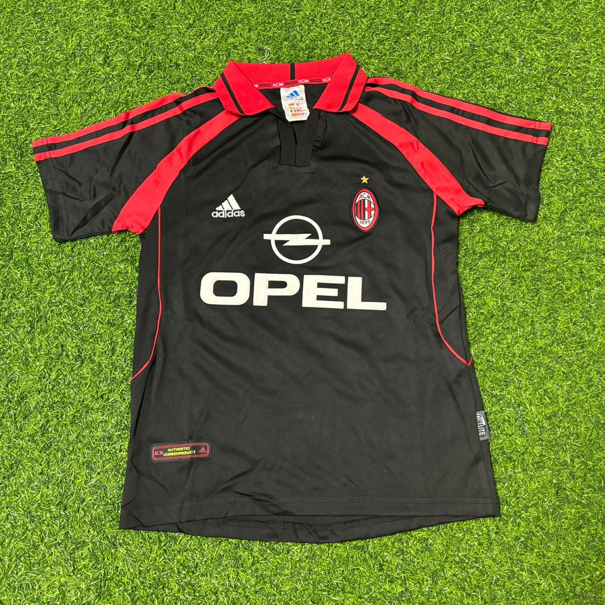 Maillot de football rétro extérieur de l’AC Milan 2000/01 – Demetrio Albertini 4