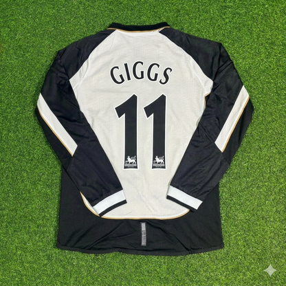 Ryan Giggs #11 Manchester United 2001-2002 Reversible Retro Jersey