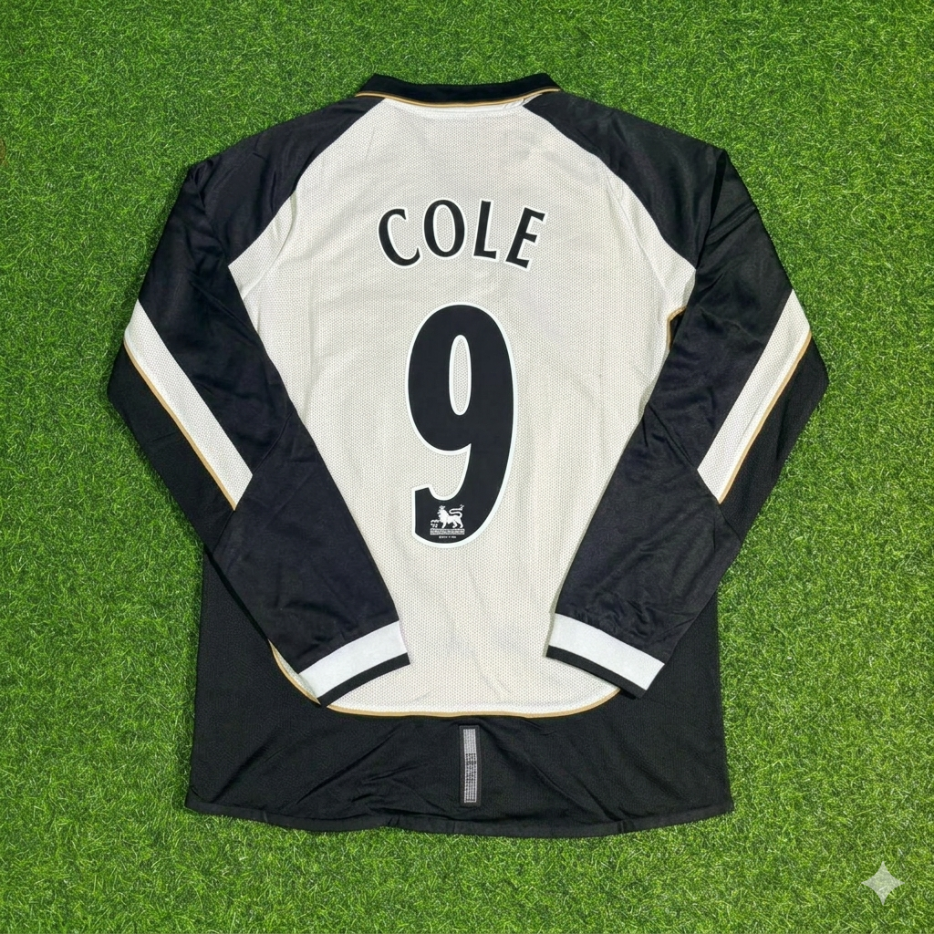 Maillot rétro réversible Manchester United 2001-2002 Andy Cole n° 9