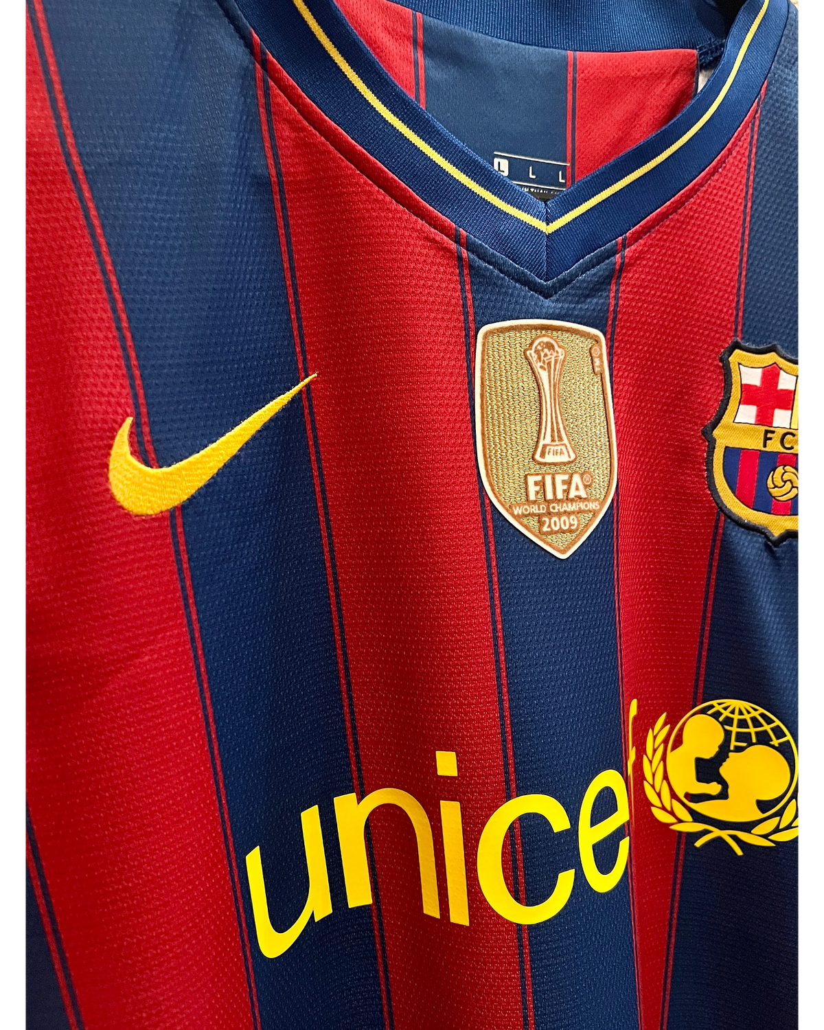 Xavi Hernandez 6 - Barcelona Home 2009/2010 Retro Kit Jersey Maillot Trikot Soccer Shirt