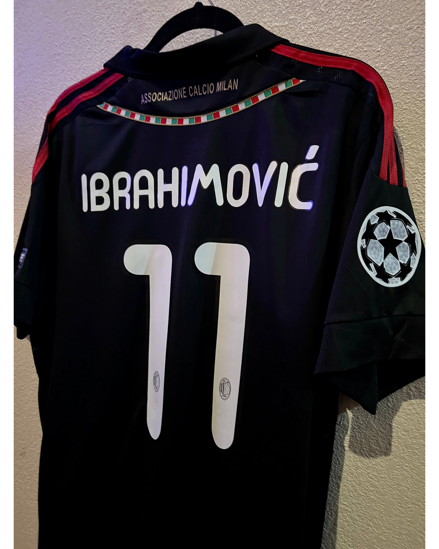 Zlatan Ibrahimović 11 - Milan Third Kit 2011/12 Retro Kit Jersey Maillot Trikot Soccer Shirt