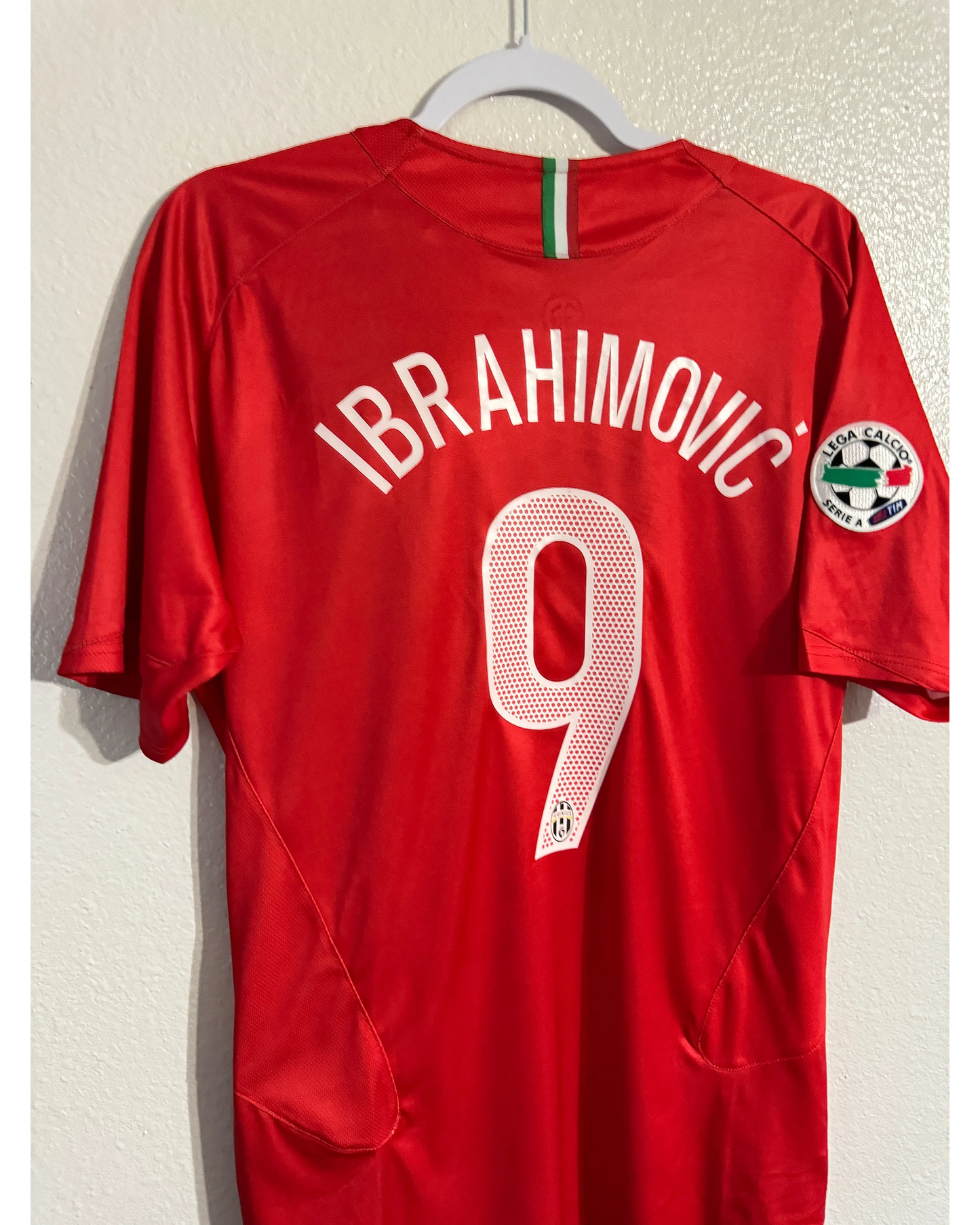 Zlatan Ibrahimović 9 - Juventus 2006/07 Serie A Retro Trikot T-Shirt Fußballtrikot