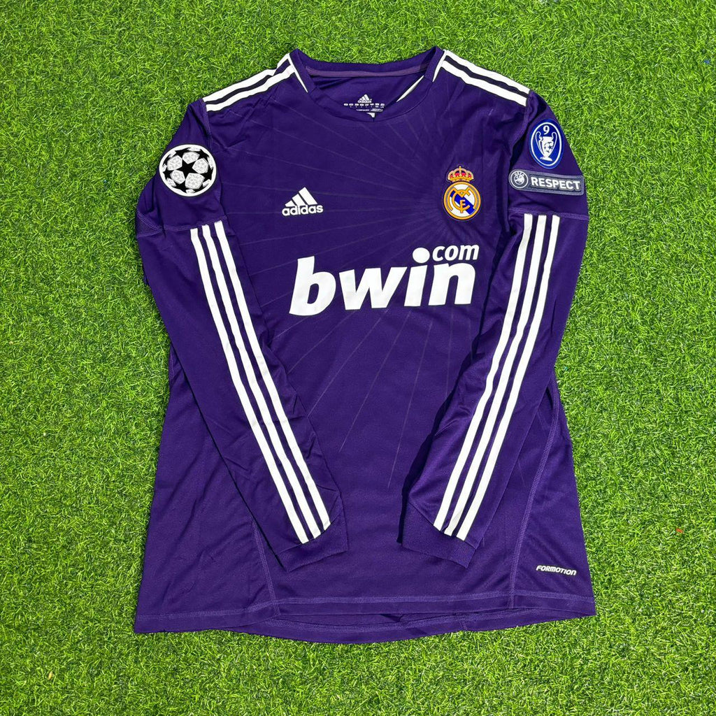Alvaro Arbeloa 17- Real Madrid 2010/2011 Purple Long Sleeve Football Jersey
