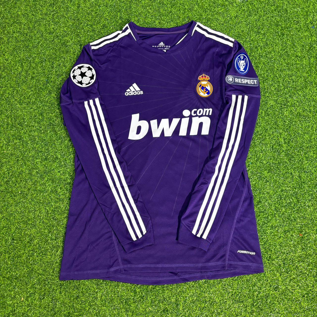 Alvaro Arbeloa 17- Real Madrid 2010/2011 Purple Long Sleeve Football Jersey