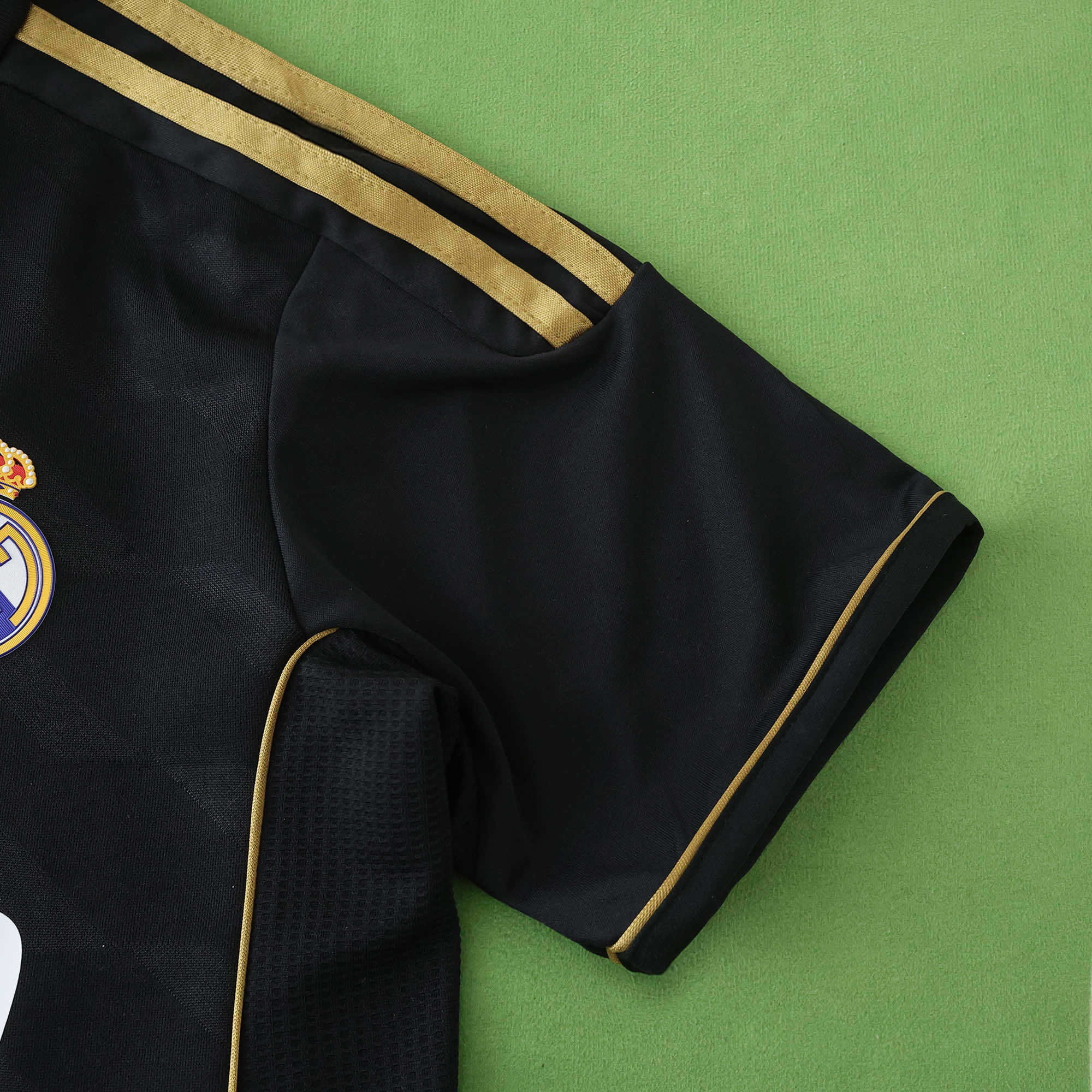 Real Madrid C.F. 2011-2012 Season Kids Away Retro Football Jersey Trikot Maillot