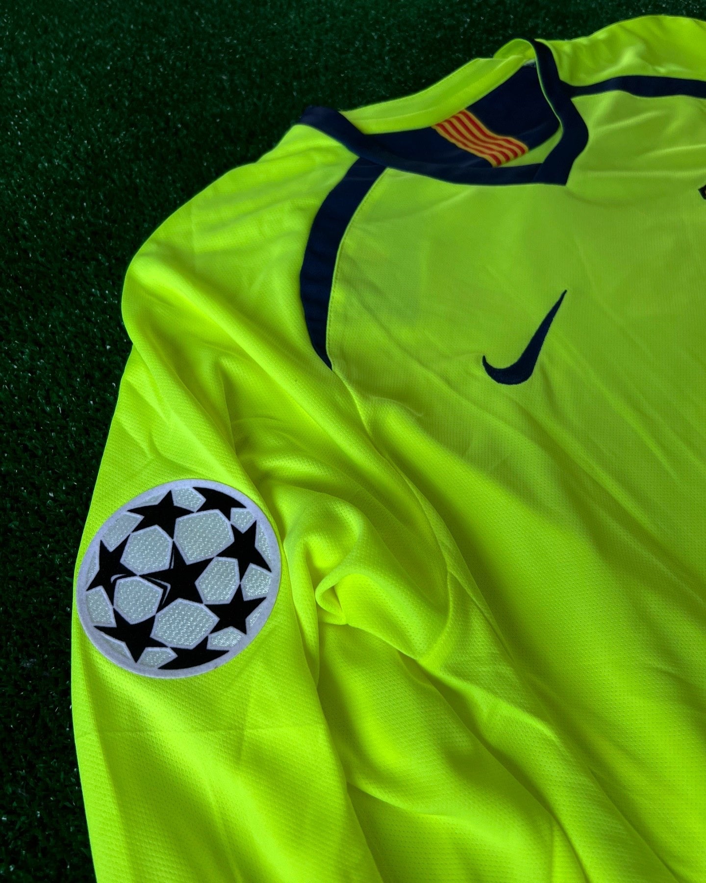 Ronaldinho Gaucho Barcelona 2005-2006 Gelb Grün Retro Langarm Fußballtrikot