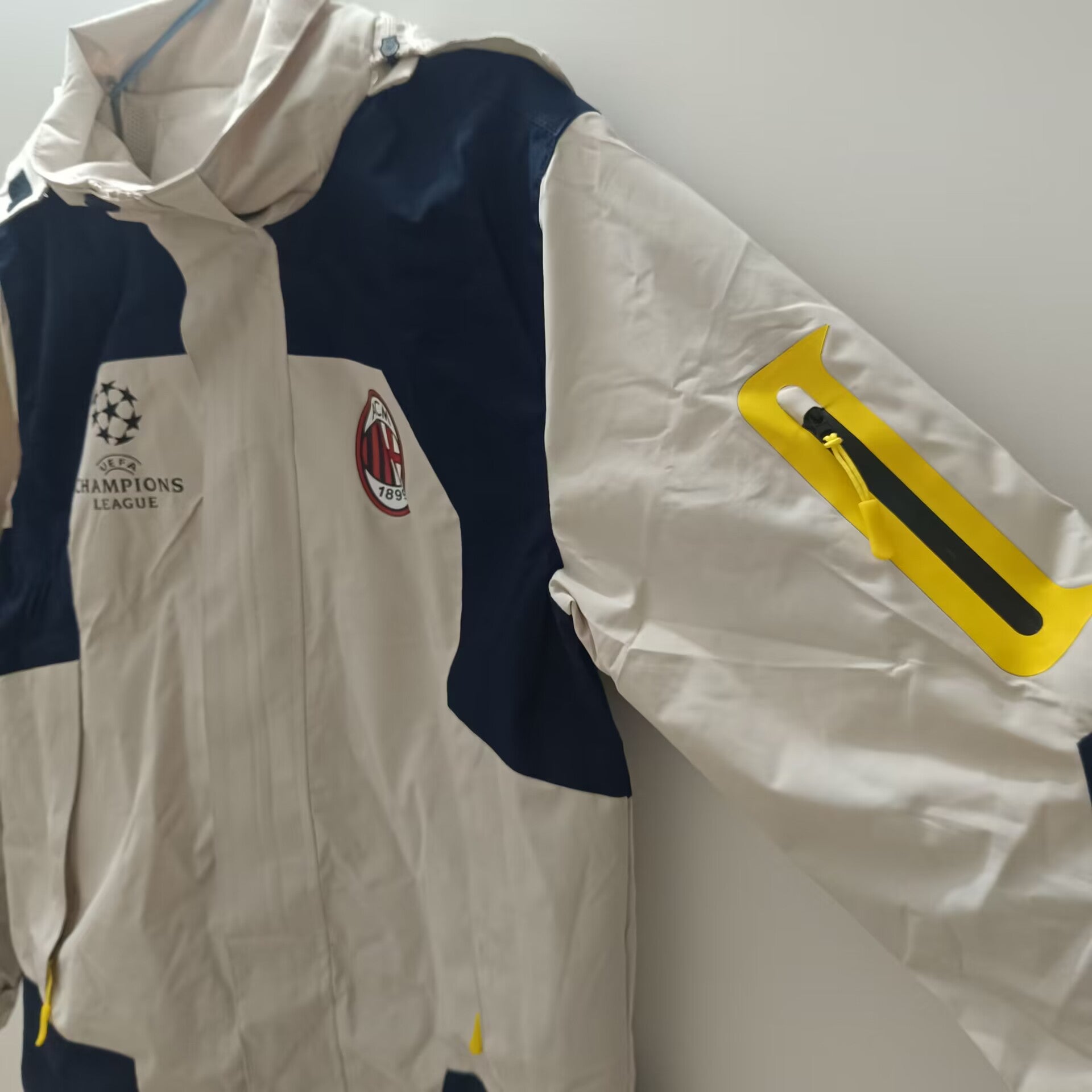 Milan Windbreaker Jacket – | Windbreaker Jacke | Windbreaker Fußballtrikot