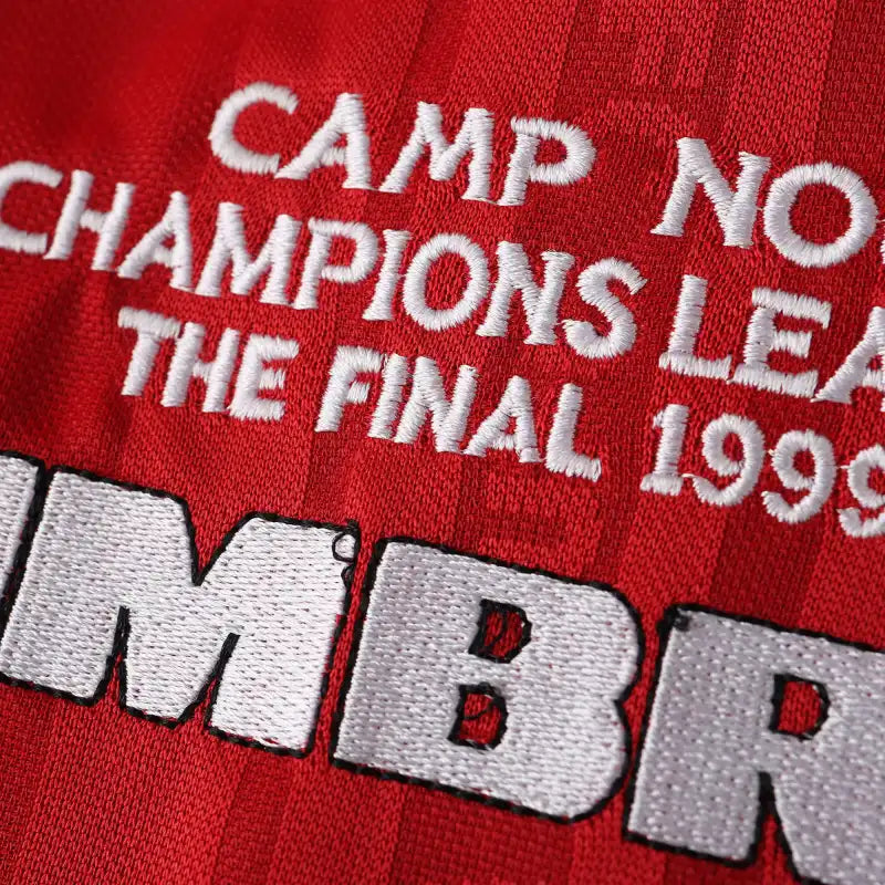 Maillot de football rétro rouge domicile du Manchester United F.C. saison 99/00