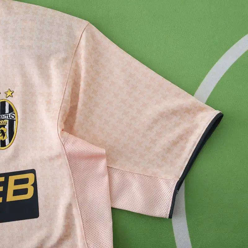 Juventus FC 03/04 Season Away Light Peach Retro Jersey Trikot Soccer Shirt