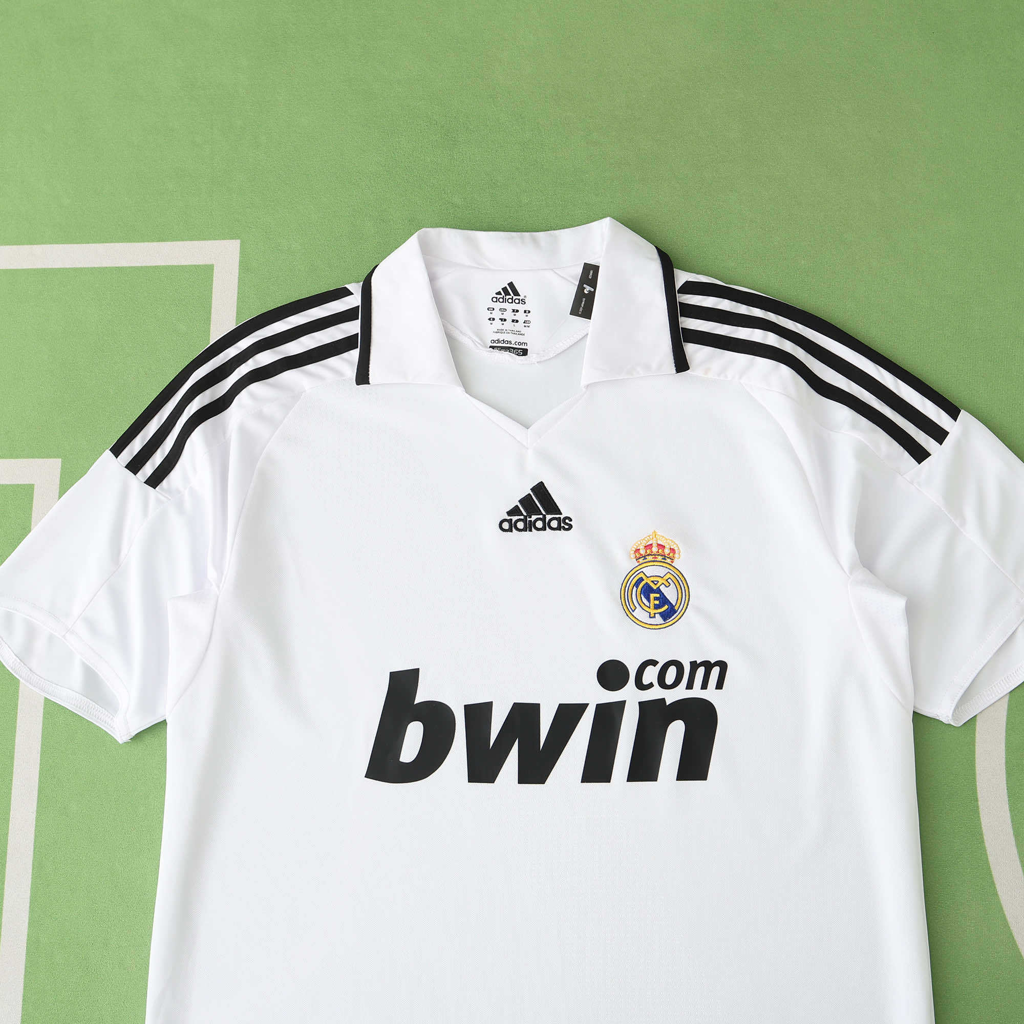 Real Madrid C.F. 2008-2009 Season Home Retro Football Jersey Trikot Maillot