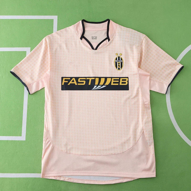 Juventus FC 03/04 Season Away Light Peach Retro Jersey Trikot Soccer Shirt