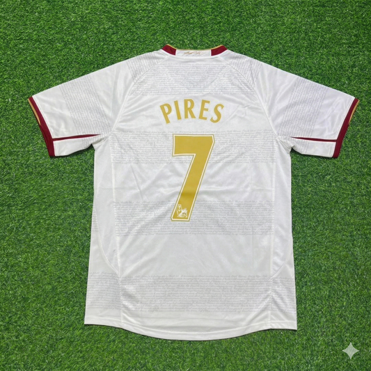Maillot rétro blanc extérieur Arsenal 2004 2005 Robert Pires n° 7