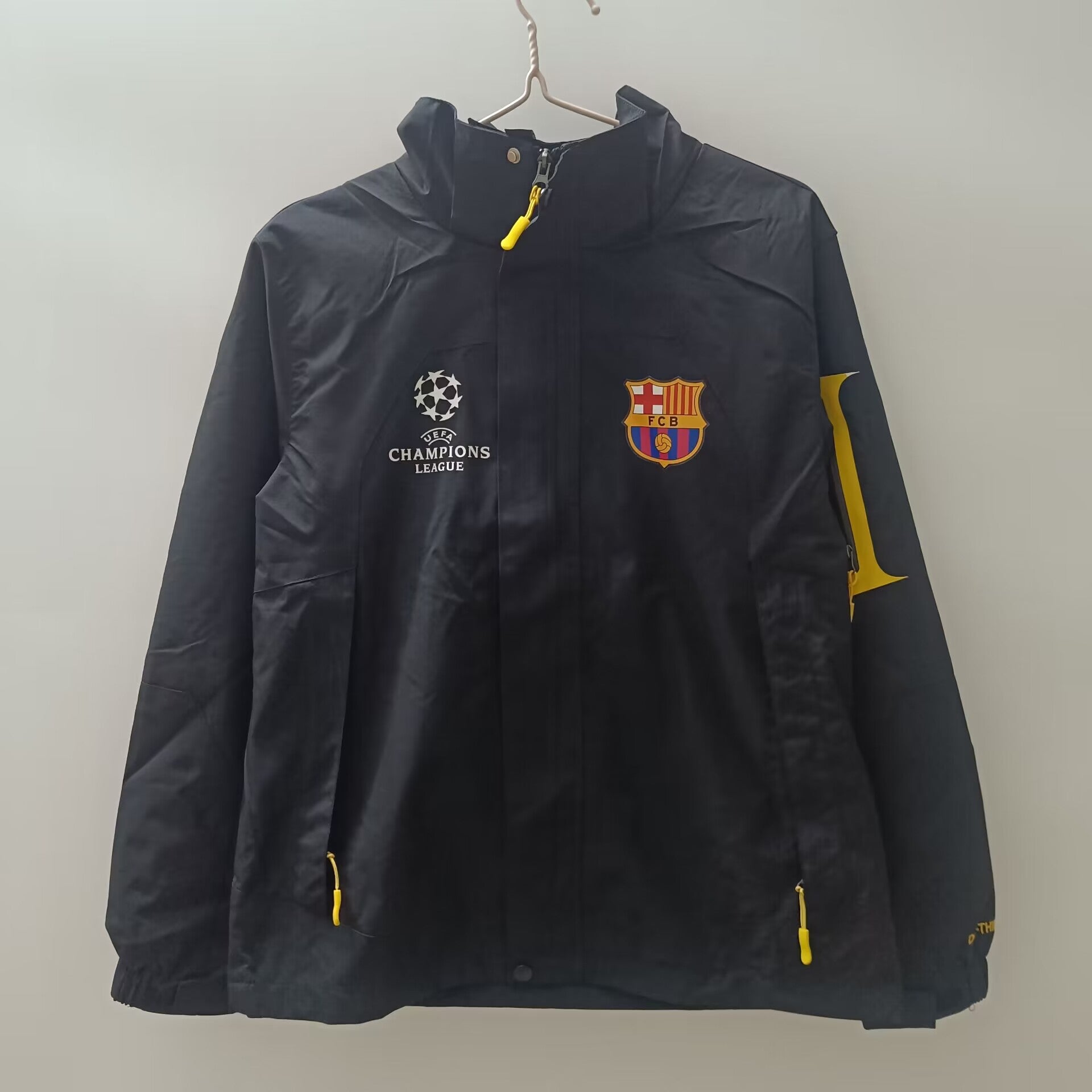Barcelona Windbreaker Jacke – | Windbreaker Jacke | Coupe-Vent Fußballshirt