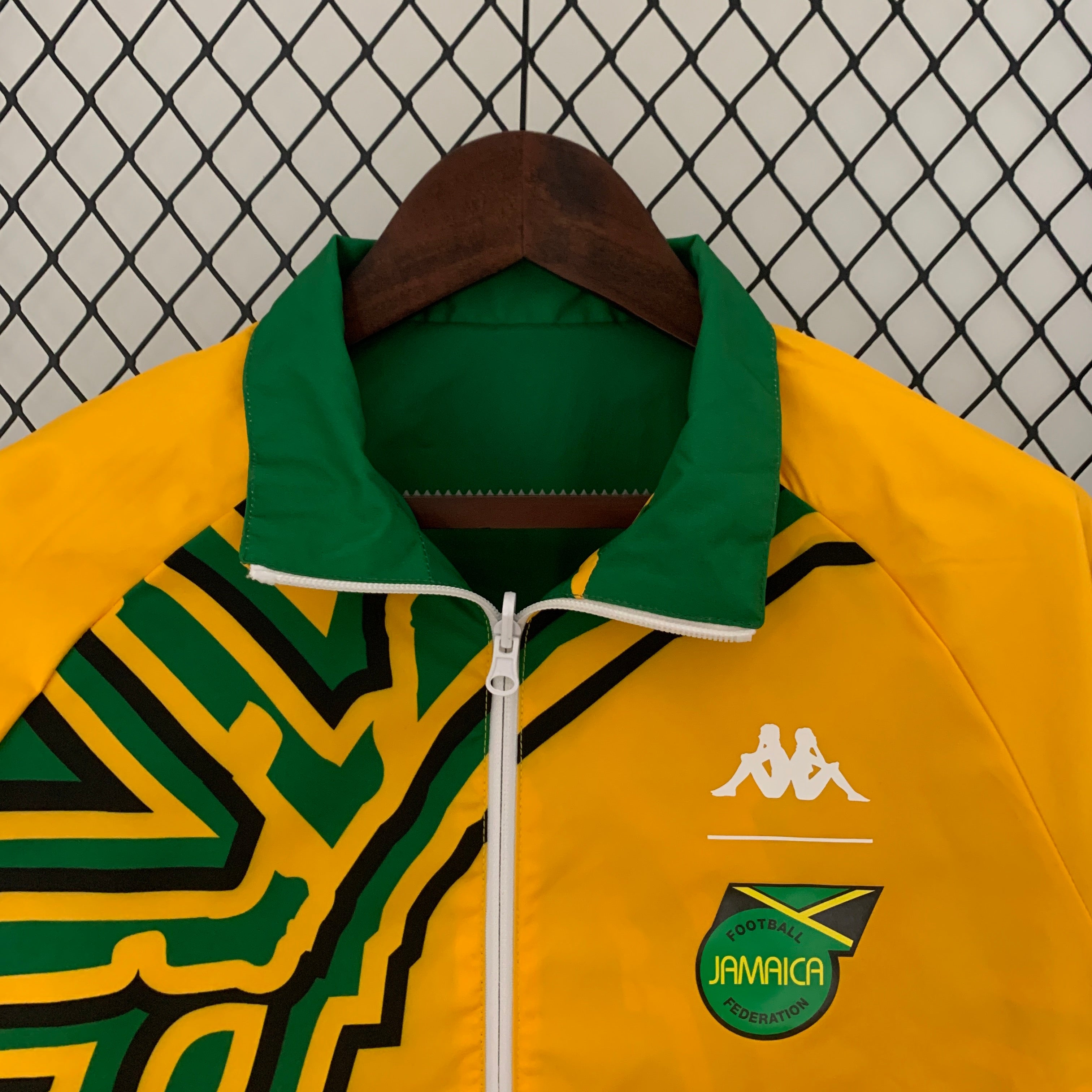 Veste réversible Jamaïque Bob Marley jaune vert, les deux vestes sont de la même taille