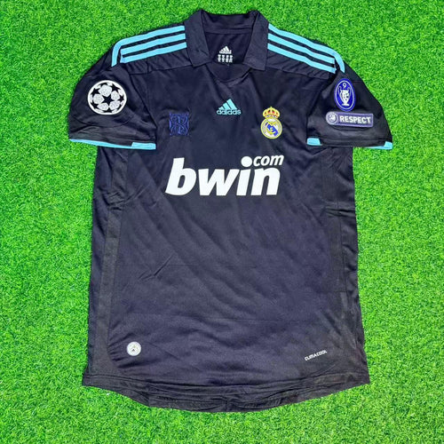 Álvaro Arbeloa 2- Real Madrid 2009/2010 Away Retro Football Jersey Kit