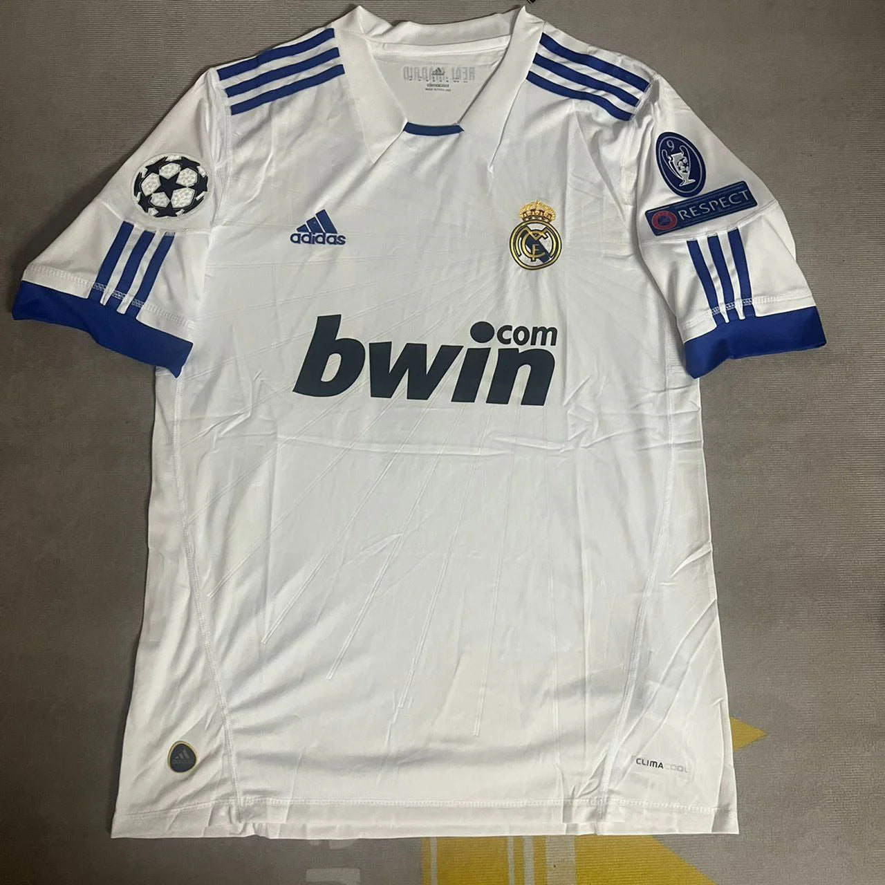 Álvaro Arbeloa 17 – Real Madrid 2010/2011 Retro-Trikot