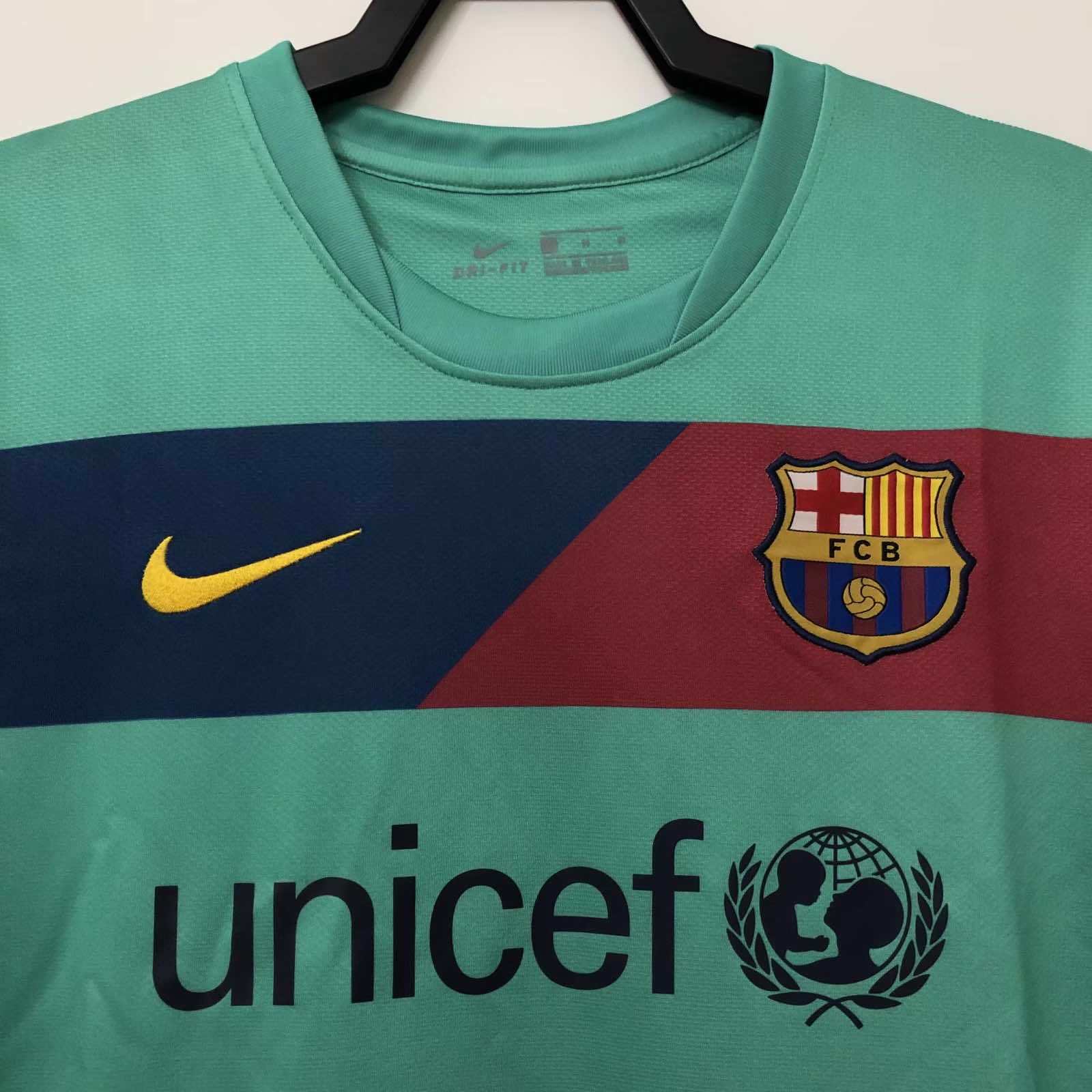 FC Barcelona 2010-2011 Season Away Green Retro Football Jersey Trikot Maillot