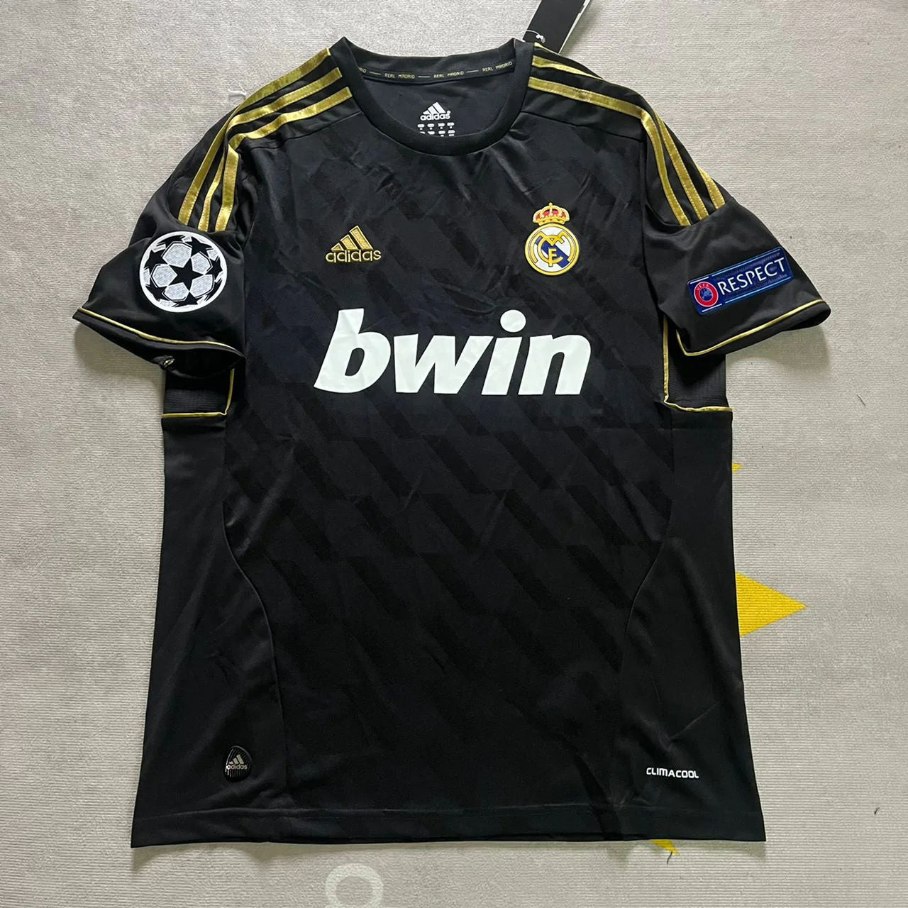Cristiano Ronaldo 7-  Real  Madrid 2011-2012  Champions League Retro Jersey Soccer Shirt