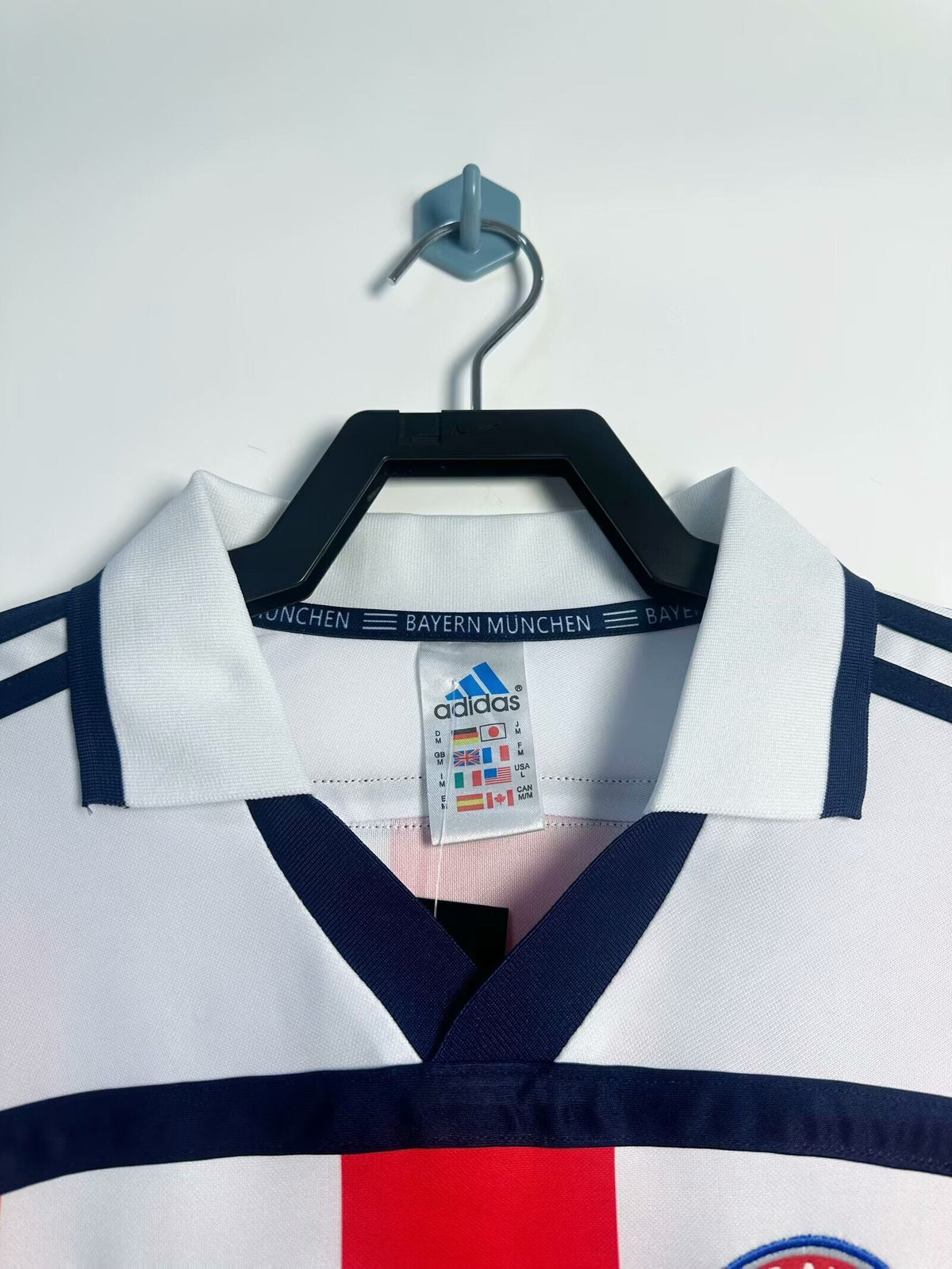 Bayern Munich 2000/02 Away Retro Jersey