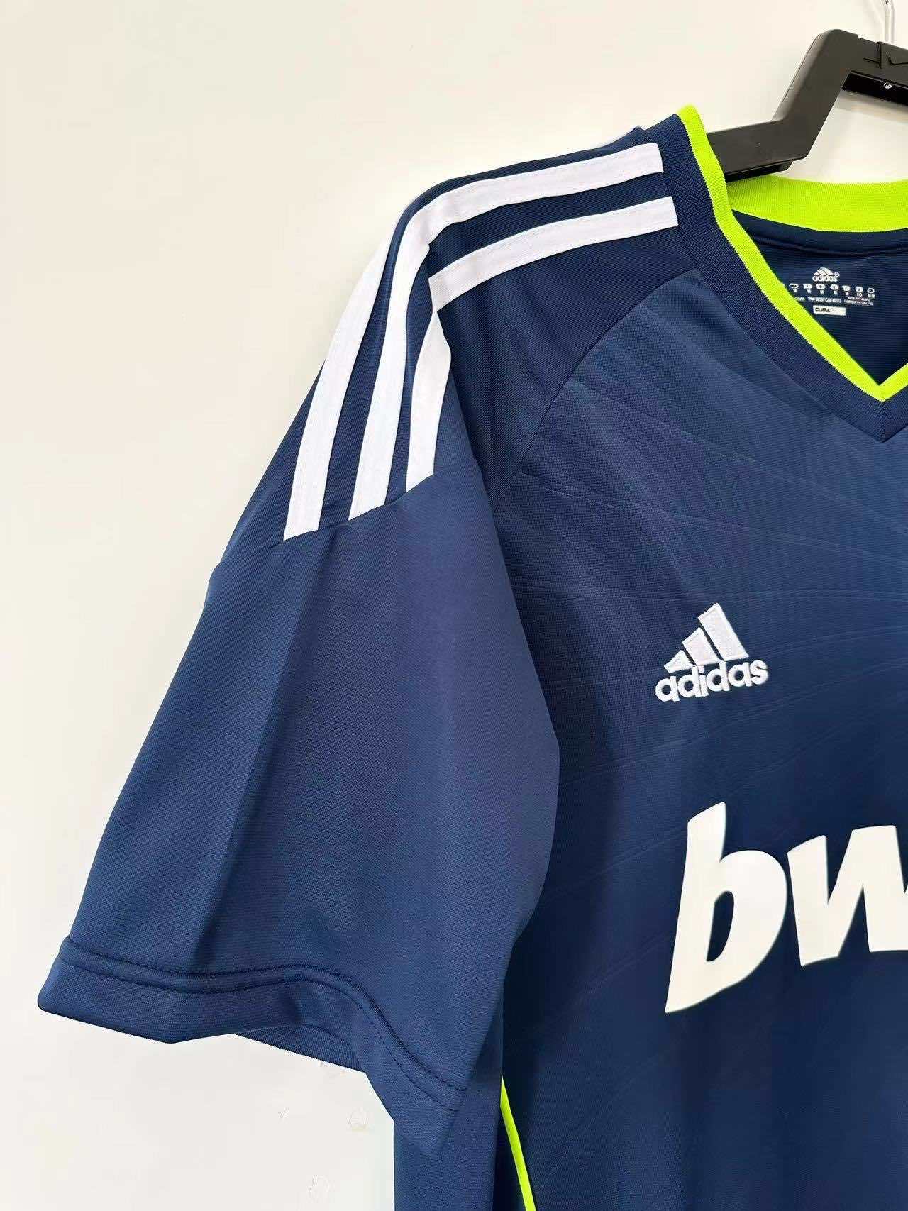 Real Madrid C.F. 2010-2011 Season  Retro Football Jersey Trikot Maillot