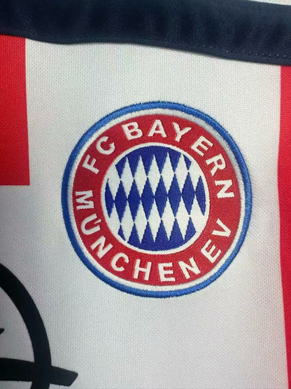 Bayern Munich 2000/02 Away Retro Jersey
